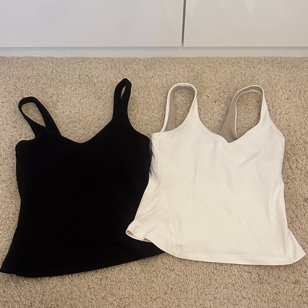 Lululemon Black and White Fitted Tank Tops